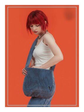 UNIF Faye faux fur blue shoulder bag